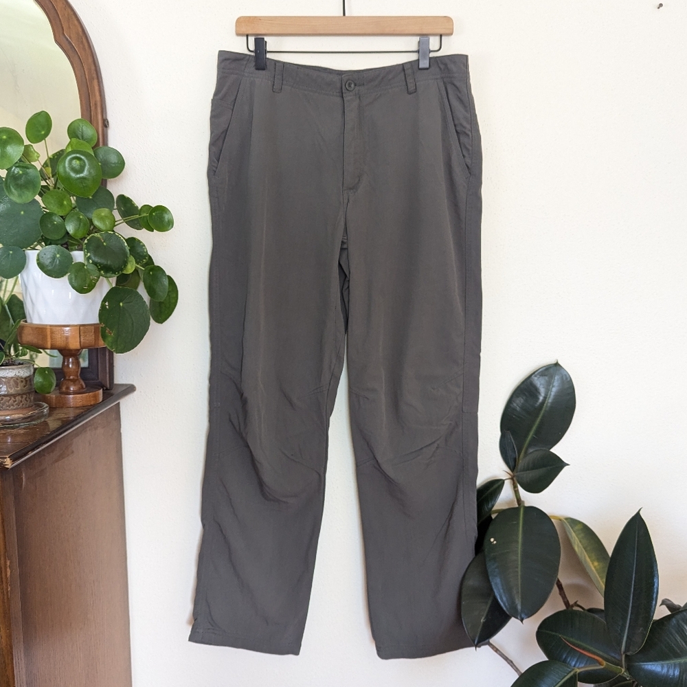 Royal Robbins | 34 x 30 | Articulated Knee Active Pant | Grey
